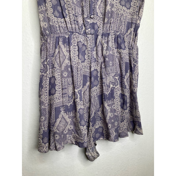 Sadie & Sage Womens Romper Purple Geometric Top Tie Waist Boat Neck Button M - Picture 3 of 11